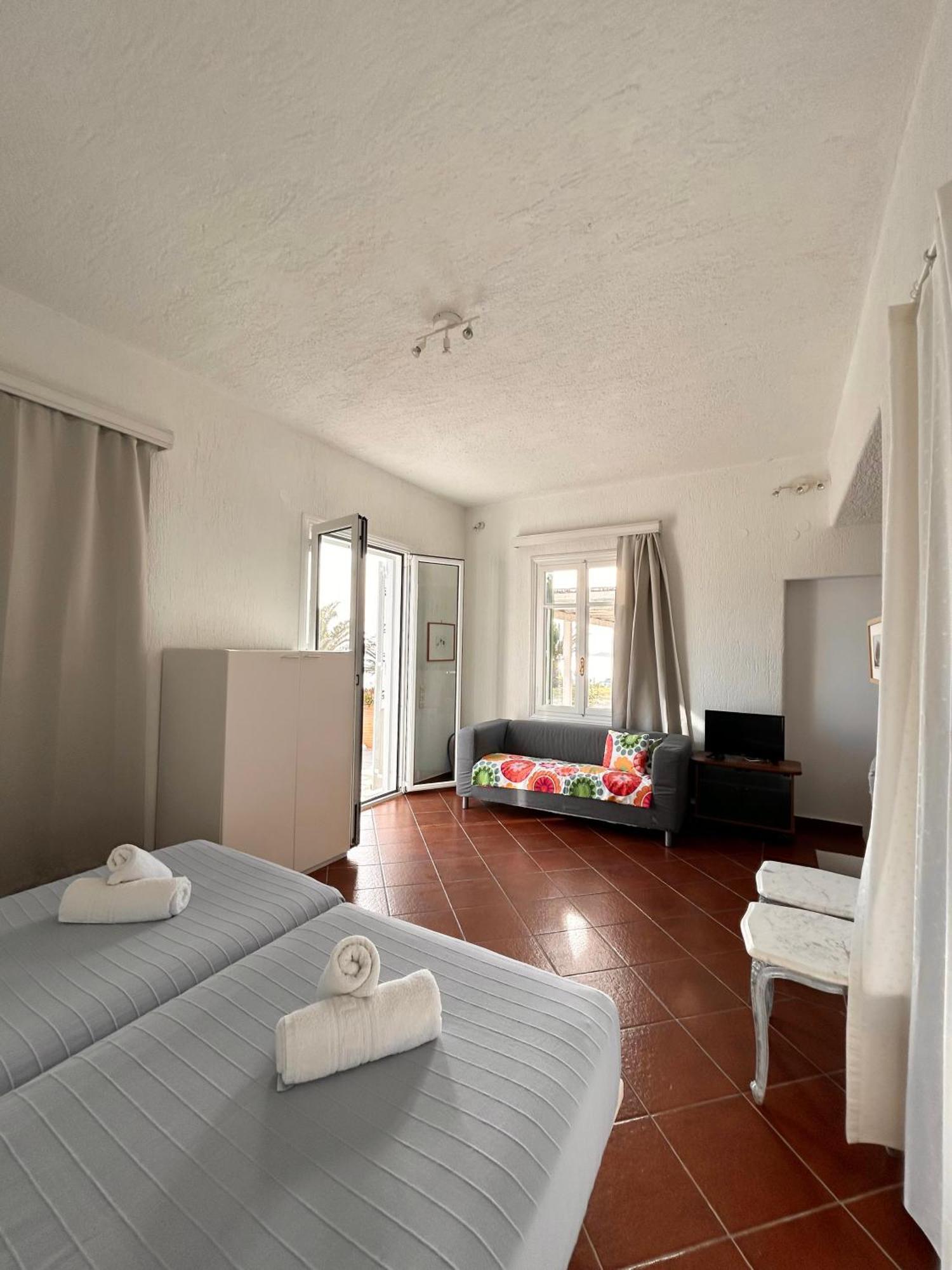 Fos Apartments Mykonos Agios Ioannis Diakoftis Chambre photo